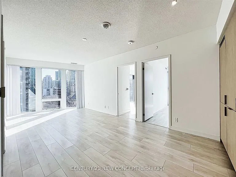 60 Shuter St #1106 — Photo 2