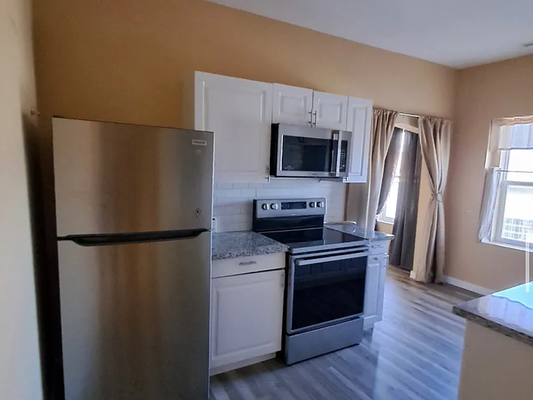 1634 Central Ave #1 — Photo 7