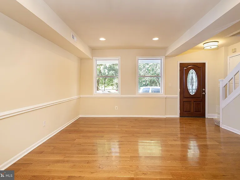 5321 Gay St NE — Photo 19