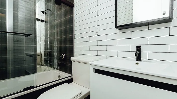 Rented by Nooklyn NYC LLC | media 49