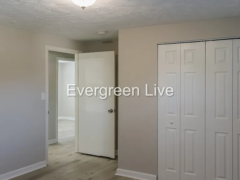 1612 Hopewell Ave — Photo 12