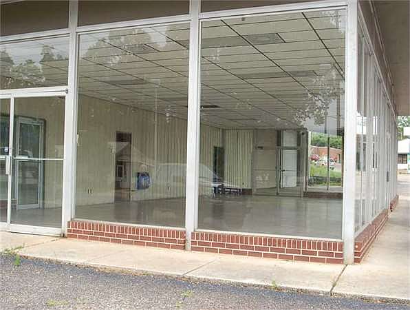 1st image of 315 W Reynolds St