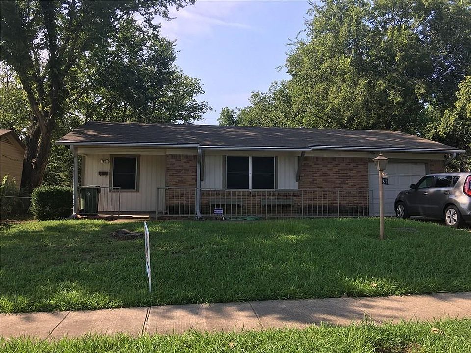 1st image of 424 E Lavender Ln