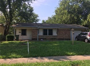 424 E Lavender Ln, Arlington, TX 76010