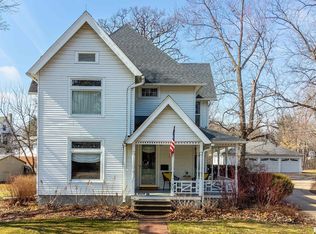 607 N Orange St, Morrison, IL 61270