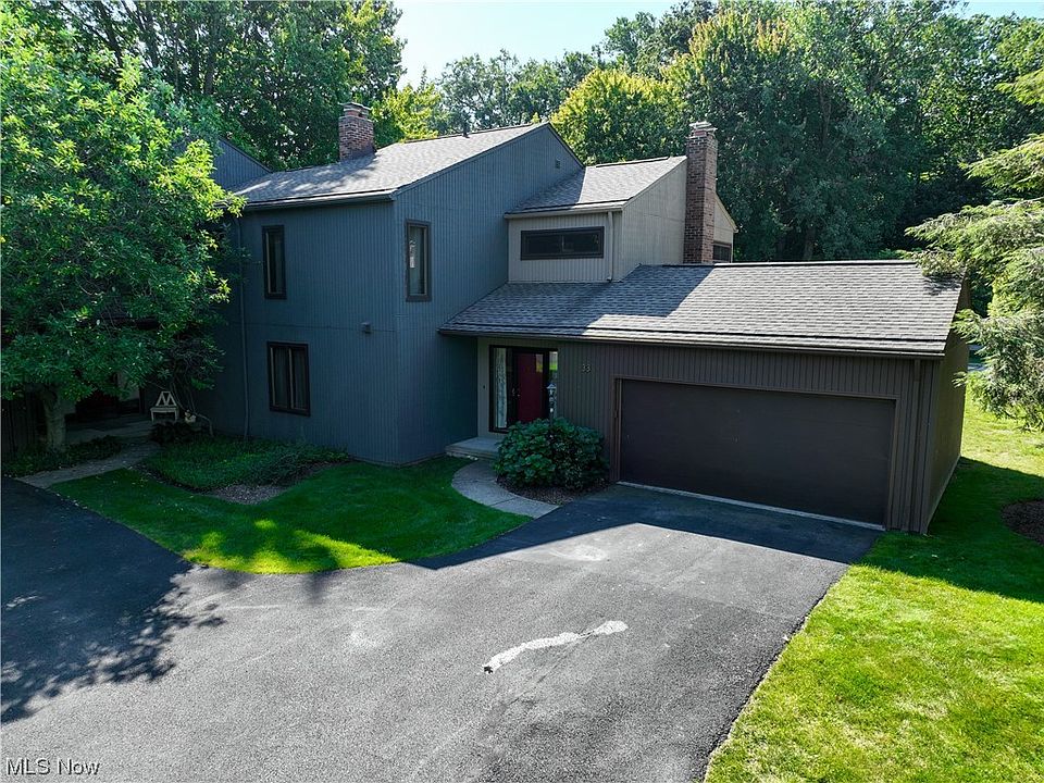 1st image of 33 Oakshore Dr