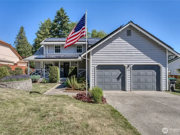 1018 NE Knights Court, Bremerton, WA 98311