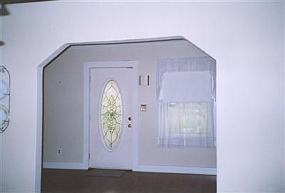 4th image of 2837 Whittier Ave