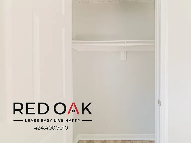 4324 Walnut St #18 — Photo 17
