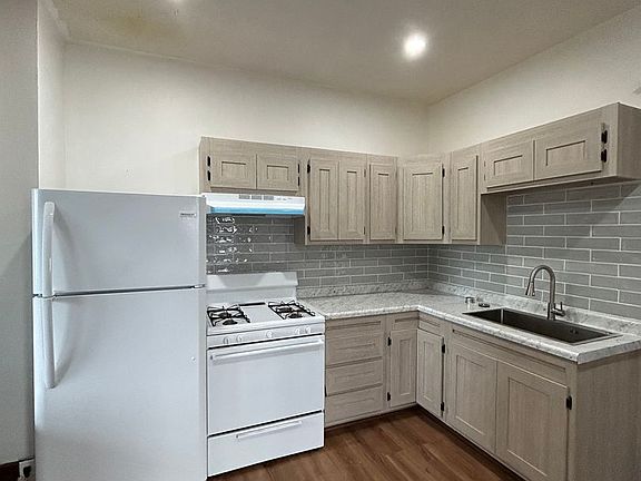 3rd image of 328-330 W Marion St #330-6