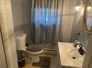 87 Tollgate Rd, Averill Park, NY 12018