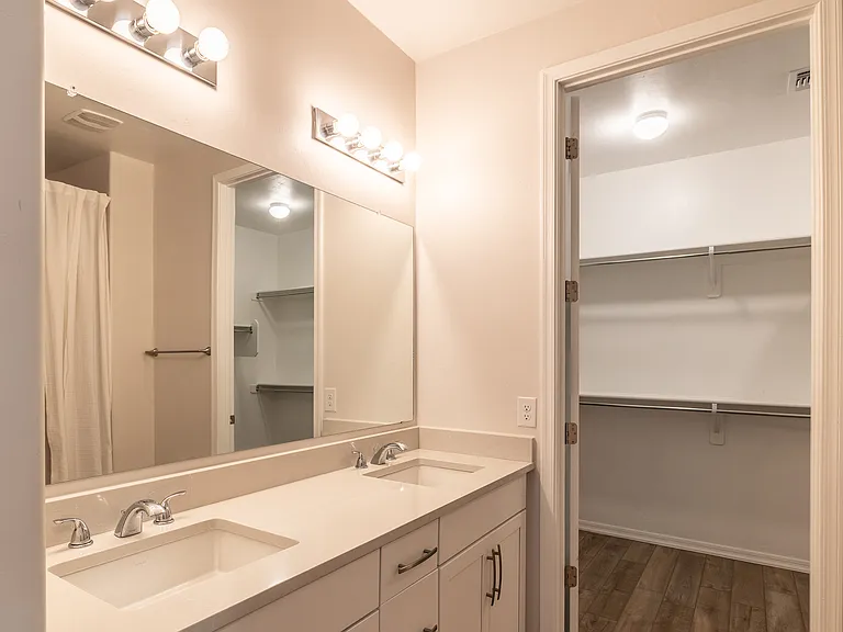 12088 E Ryscott Cir — Photo 38