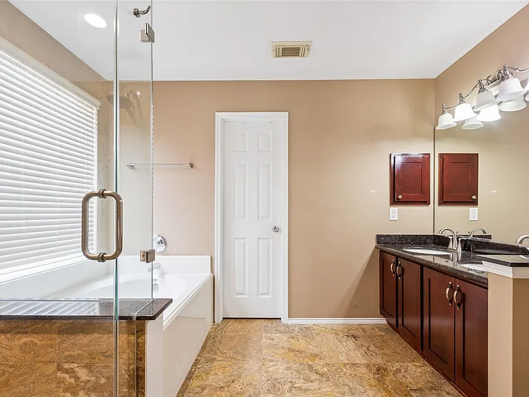 10306 Logan Bridge Ln — Photo 11