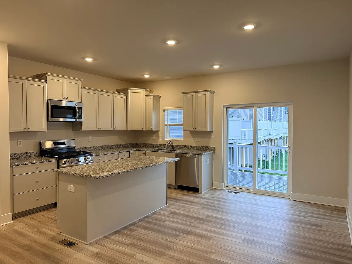 Building Photo - 29793 Oakwood Ln