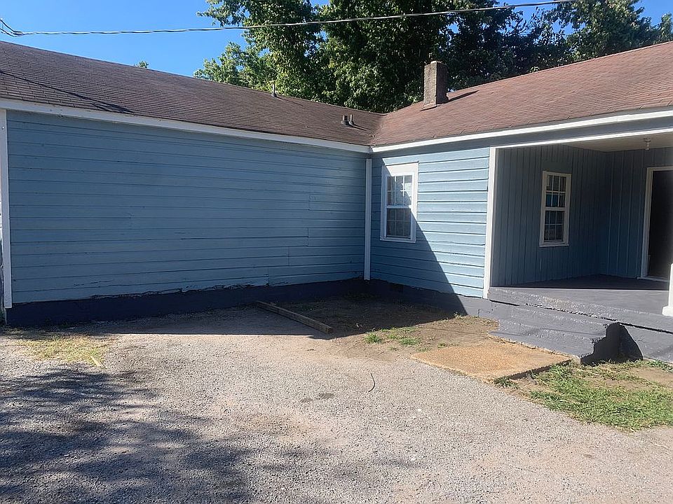 2nd image of 685 W Shelby Dr
