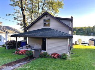 104 Willow Ave, Greenfield Township, PA 18407