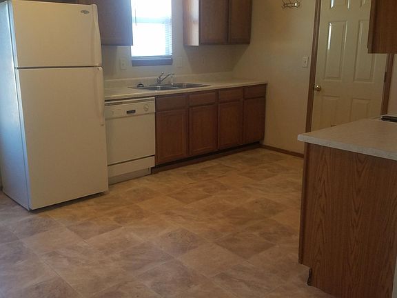 4th image of 903 Cedar Point Cir