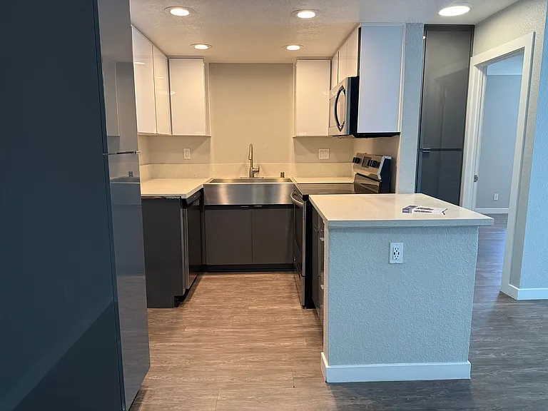 The 3900 Apartments — Photo 71