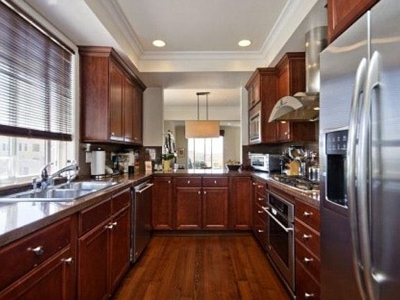 4th image of 2224 Fox Hills Dr APT 301