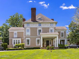 39 River Ave, Monmouth Beach, NJ 07750