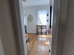 218 Broadview Ave #3, Toronto, ON M4M2G5