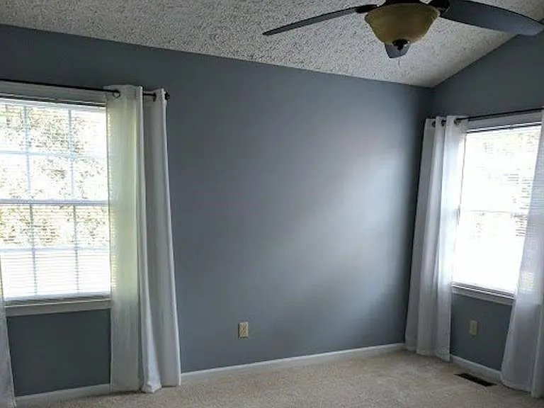 6 Barnsdale Ct — Photo 12