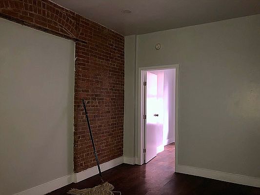 1st image of 519 156th St #2