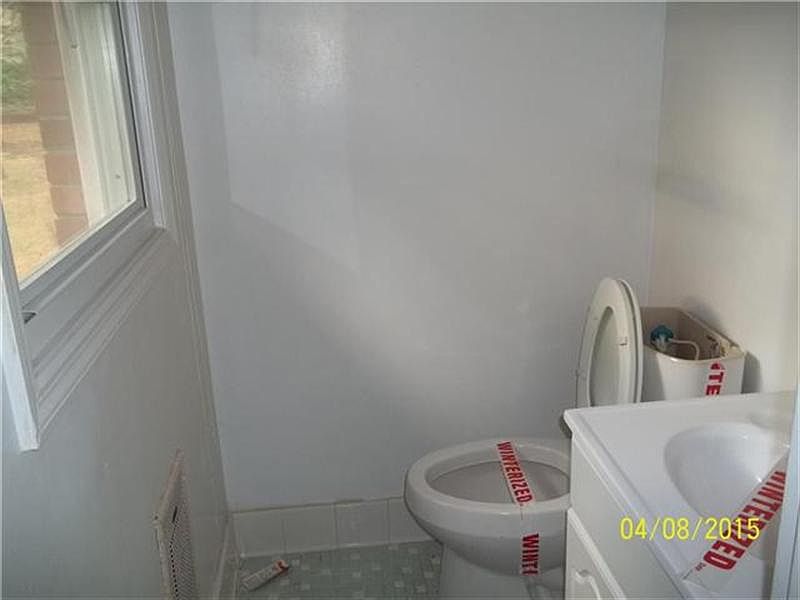 2nd image of 205 N Lumber St