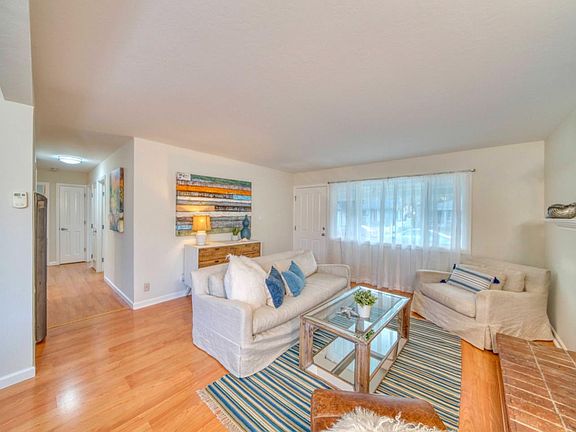 4th image of 1467 Flores Dr
