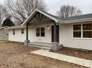 2334 E Huntington St, Ozark, MO 65721