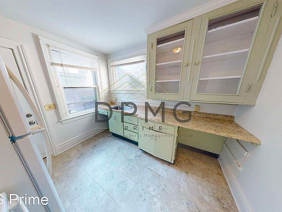 4th image of 533 Seymour Ave #1