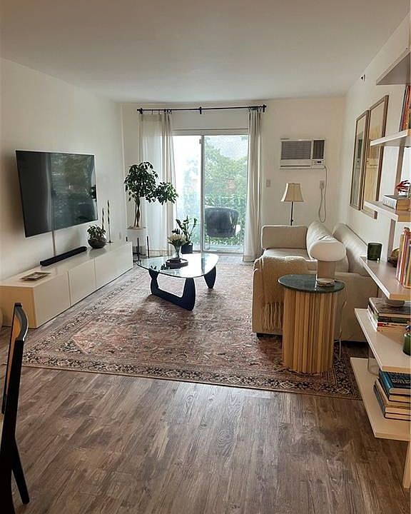 1st image of 130 N Kensico Ave APT 9