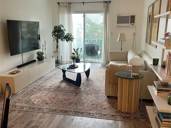 130 N Kensico Ave APT 9, White Plains, NY 10604