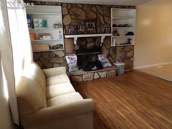 3rd image of 3927 Whittier Dr