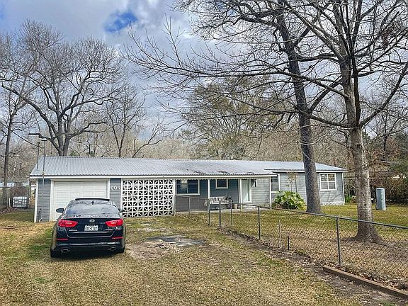 2nd image of 606 Antelope Dr
