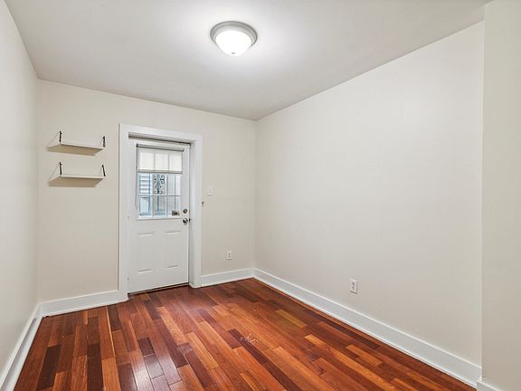 3rd image of 522 S Juniper St #1
