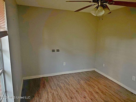 5th image of 4748 Old Poplar Rd