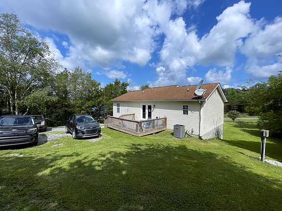 5th image of 105 Fairlawn Dr
