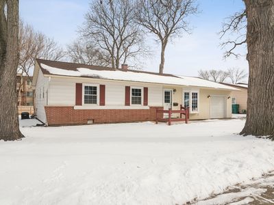 11 Crestview Ter, Buffalo Grove, IL, 60089