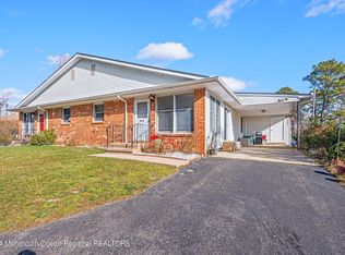 24D Sycamore Rd APT D, Manahawkin, NJ 08050