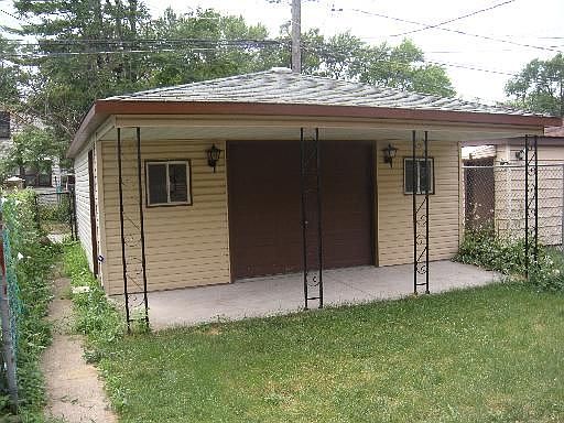 P_1311952021415_10232_Garage