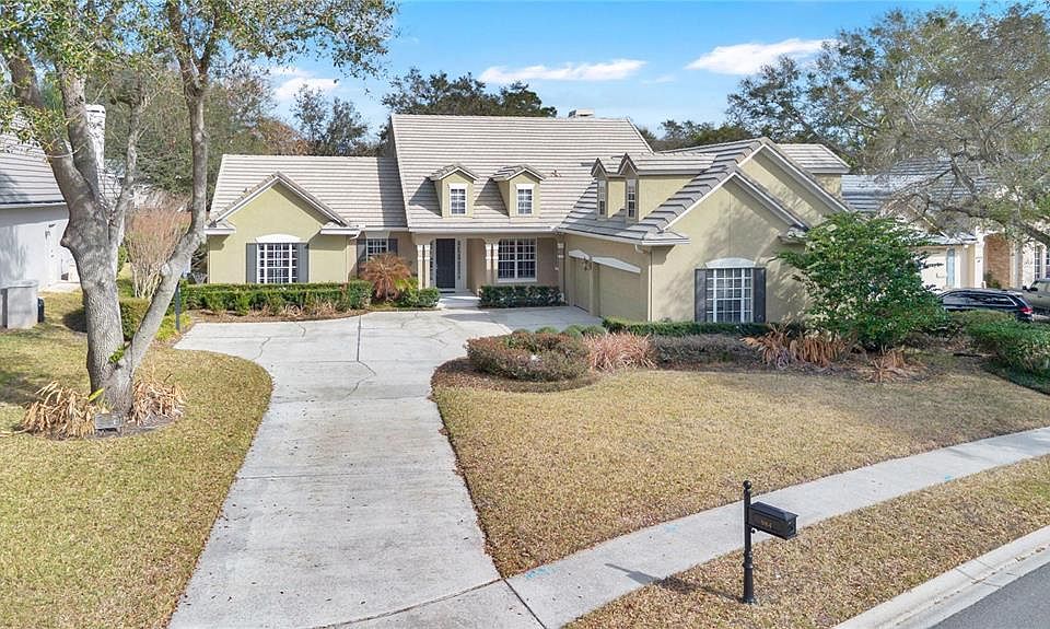 1st image of 984 Brightwater Cir