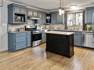 16 Rainbow Dr, Malakoff, TX 75148