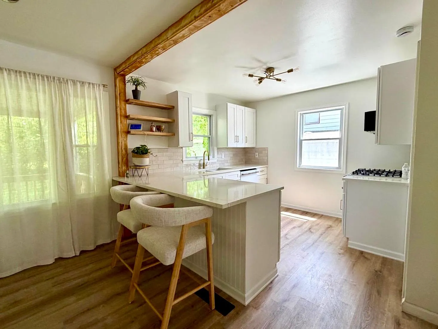 4 bed, 2650 sqft, $3,150 — Photo 2
