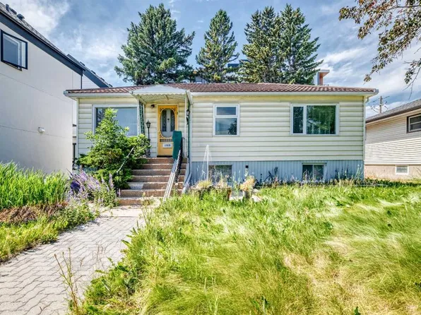 1703 E 32nd St SW, Calgary, AB T3C 1N6