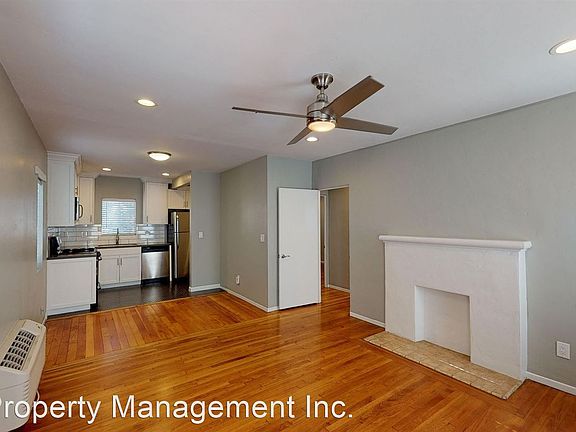 3rd image of 4022 Iowa St