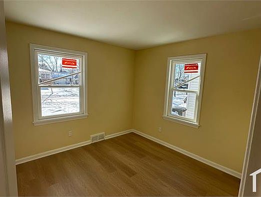 3rd image of 16115 Lotus Dr