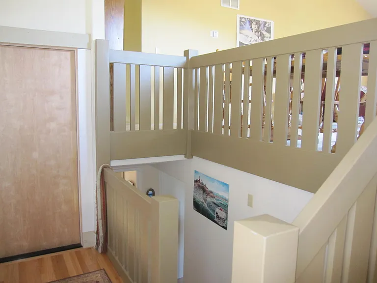 233 Beachview Ave — Photo 5