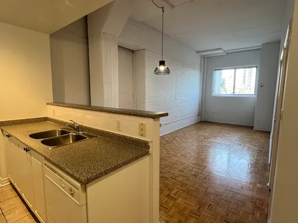 1401 Dupont Street, Toronto