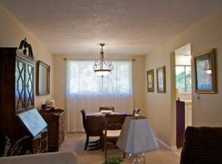 18530 SW Pilkington Rd, Lake Oswego, OR 97035